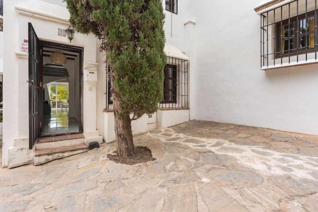 Stylish Spanish 3 Bd Townhouse On The Golden Mile Марбелья Екстер'єр фото