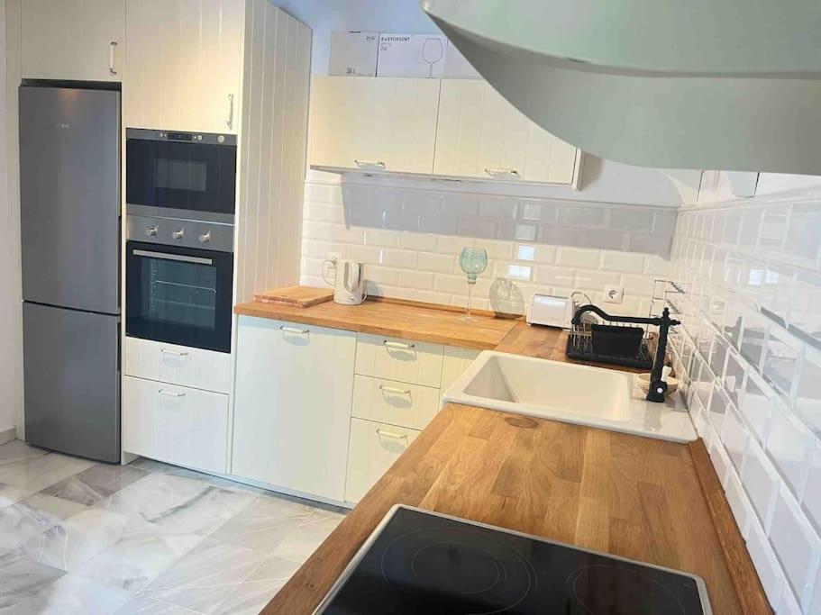 Stylish Spanish 3 Bd Townhouse On The Golden Mile Марбелья Екстер'єр фото