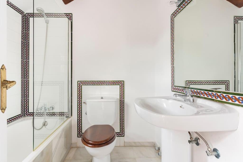 Stylish Spanish 3 Bd Townhouse On The Golden Mile Марбелья Екстер'єр фото