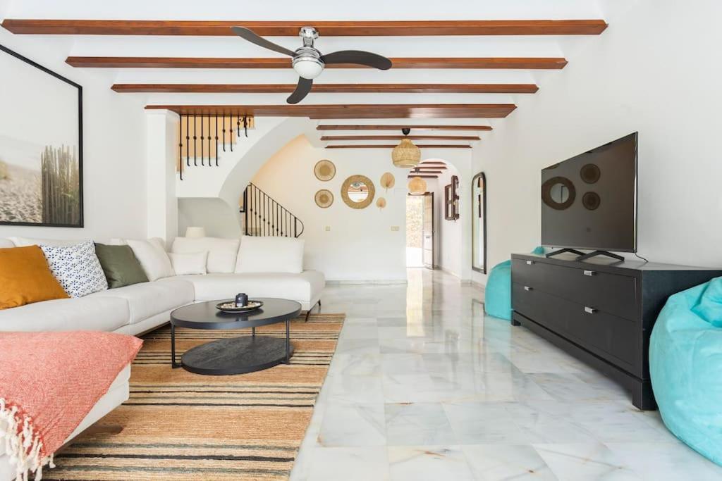 Stylish Spanish 3 Bd Townhouse On The Golden Mile Марбелья Екстер'єр фото